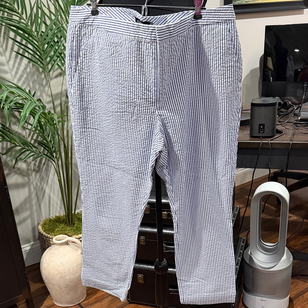 Ralph Lauren blue and white stretch straight fit seersucker women’s pants size18